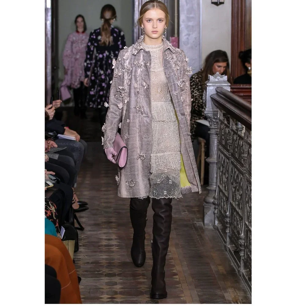 NEW Valentino Garavani RUNWAY Over the Knee Leather Boots, Black, EU 37